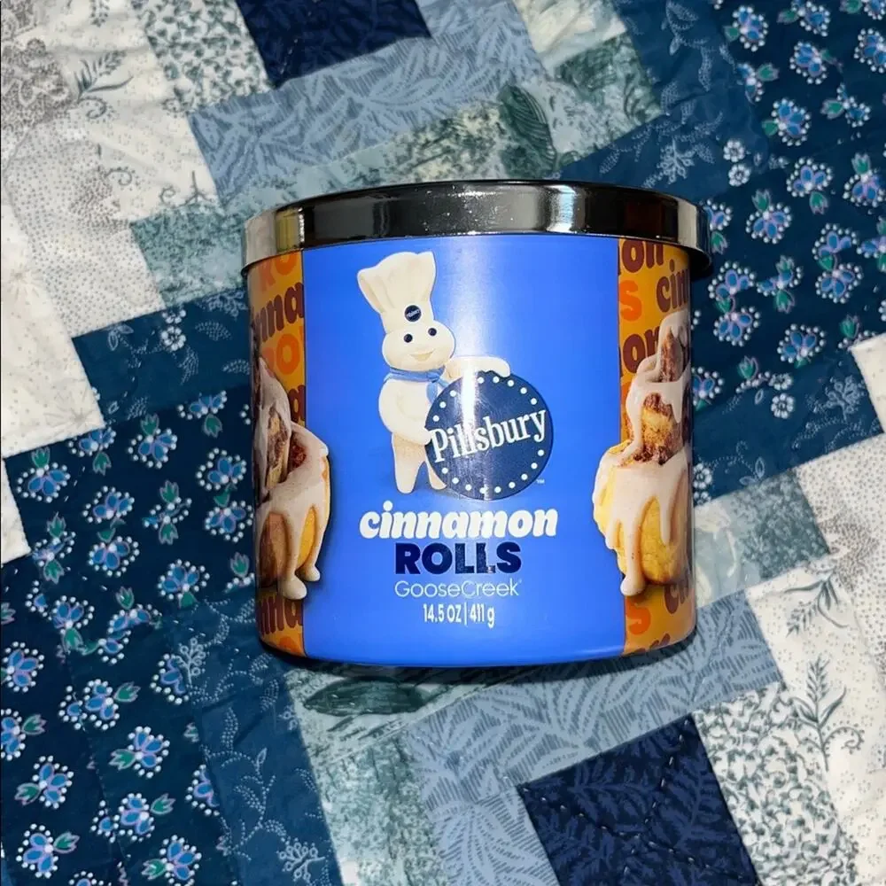 NEW! Goose Creek 3-Wick Pillsbury Cinnamon Rolls 14.5oz Candle